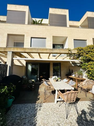 4 slaapkamer Rijtjeshuis te koop in Portocolom, Felanitx met zwembad garage - € 850.000 (Ref: 8404026)