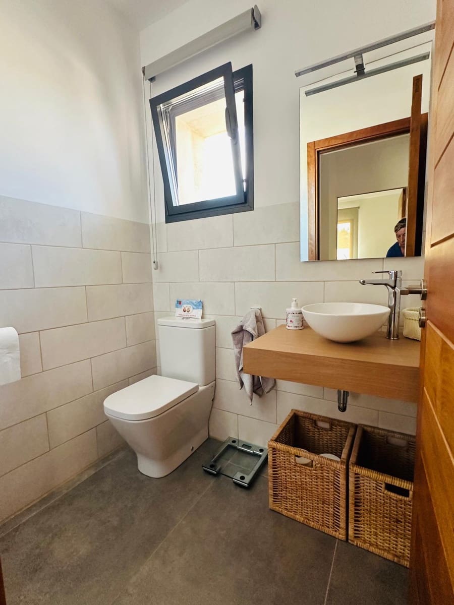 5 soveværelse Finca/Landehus til salg i Espinagar med swimmingpool garage - € 3.150.000 (Ref: 8499073)