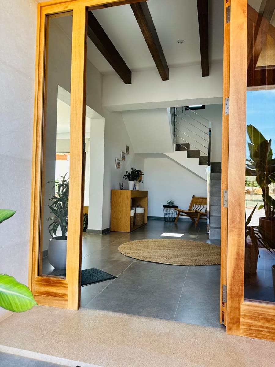 5 soveværelse Finca/Landehus til salg i Espinagar med swimmingpool garage - € 3.150.000 (Ref: 8499073)