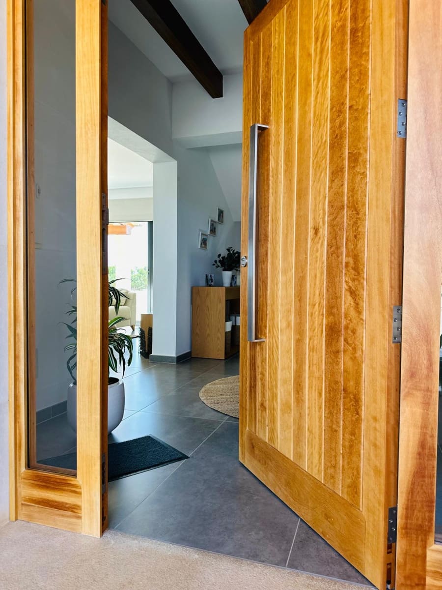 5 soveværelse Finca/Landehus til salg i Espinagar med swimmingpool garage - € 3.150.000 (Ref: 8499073)