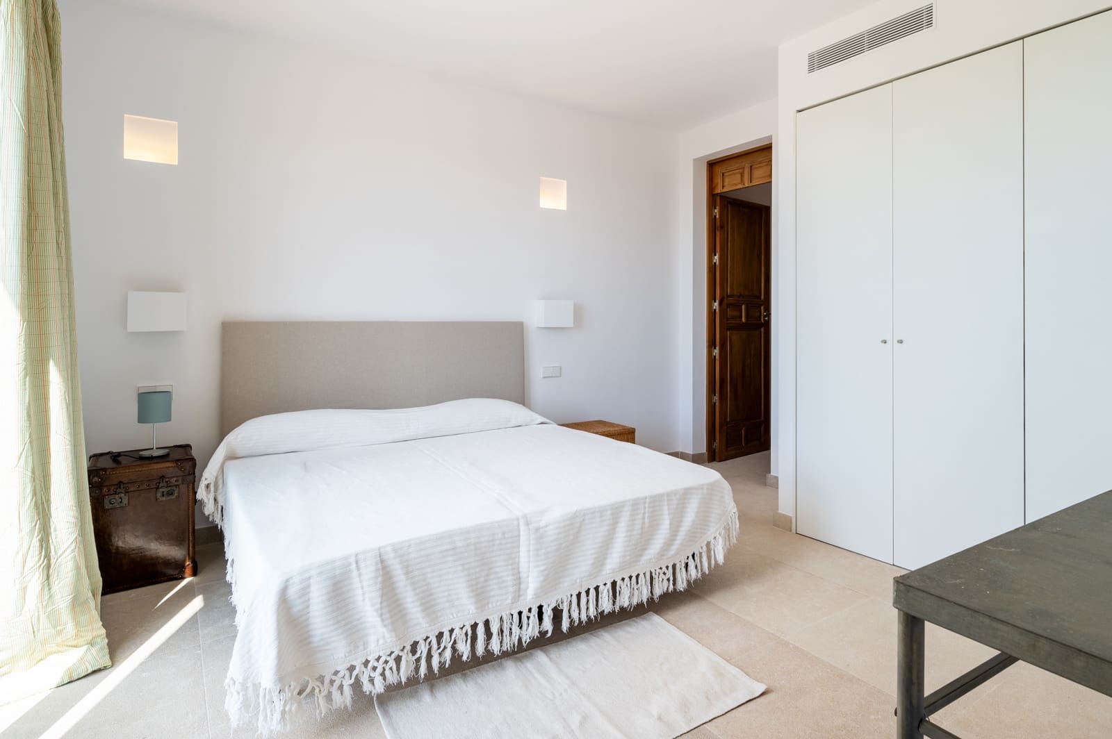 4 Zimmer Villa zu verkaufen in Ses Salines mit Pool Garage - 1.600.000 € (Ref: 8609264)