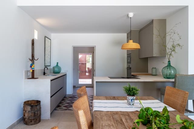 4 quarto Moradia para venda em Ses Salines com piscina garagem - 1 600 000 € (Ref: 8609264)