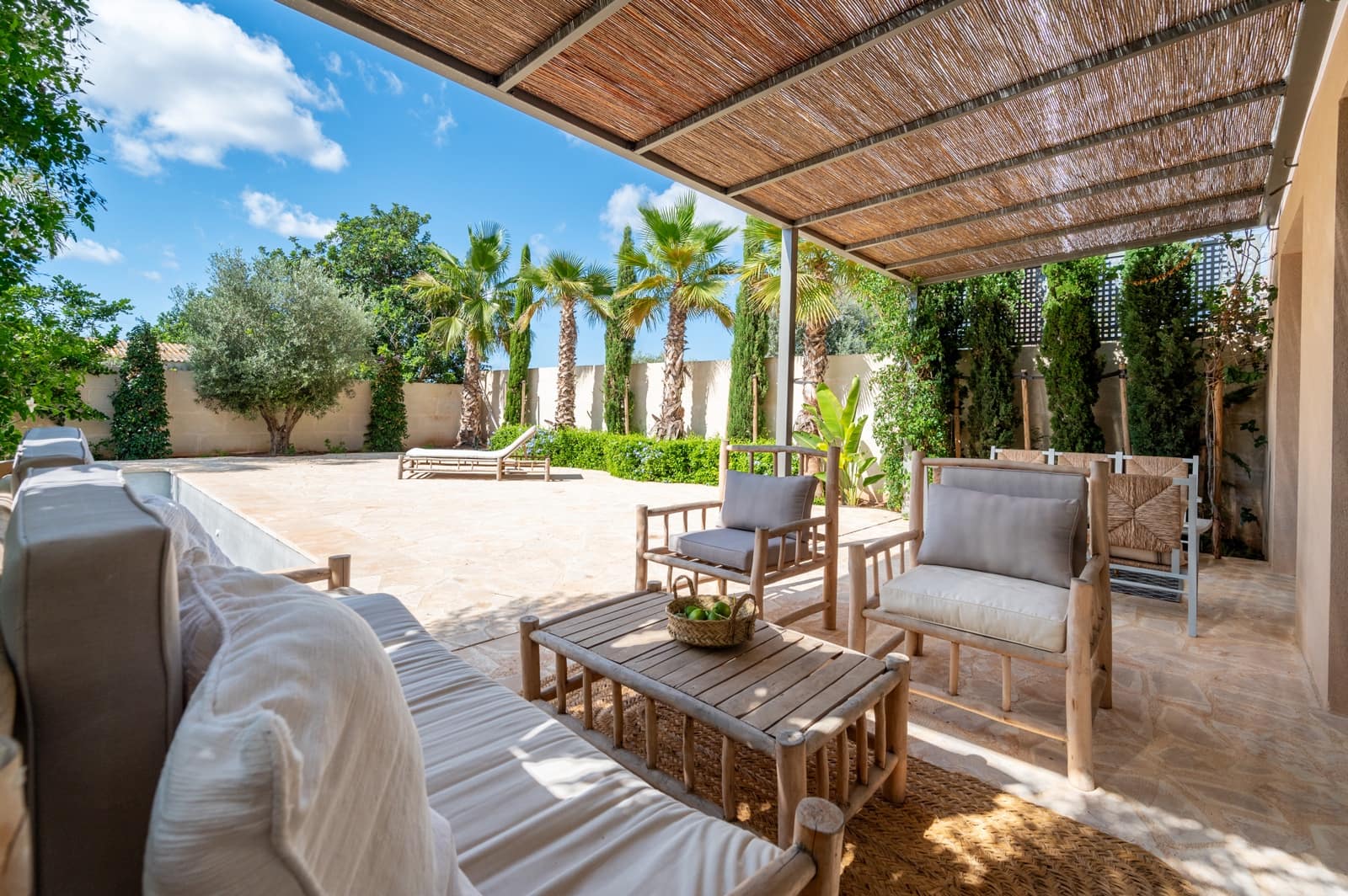 4 Zimmer Villa zu verkaufen in Ses Salines mit Pool Garage - 1.600.000 € (Ref: 8609264)