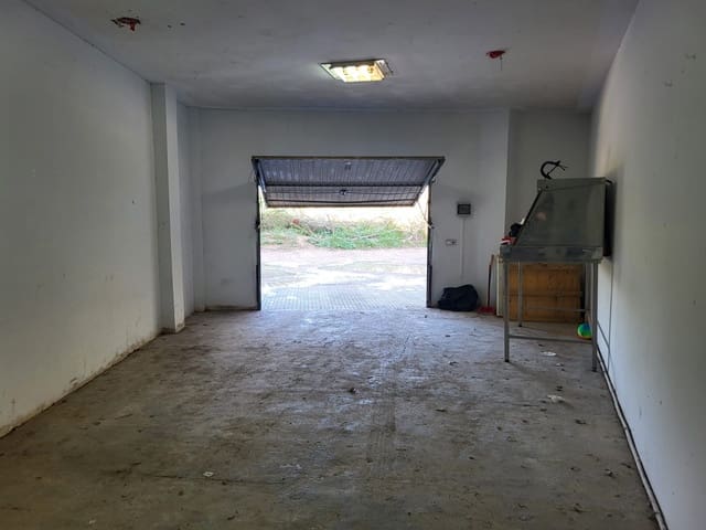 Commercieel te koop in Felanitx met garage - € 135.000 (Ref: 8627743)