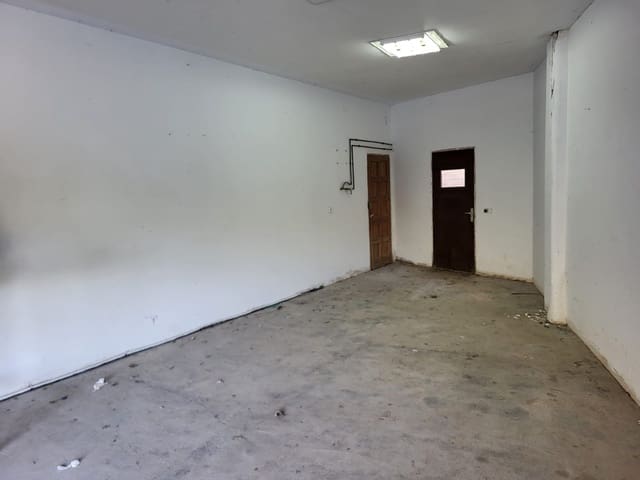 Commercieel te koop in Felanitx met garage - € 135.000 (Ref: 8627743)