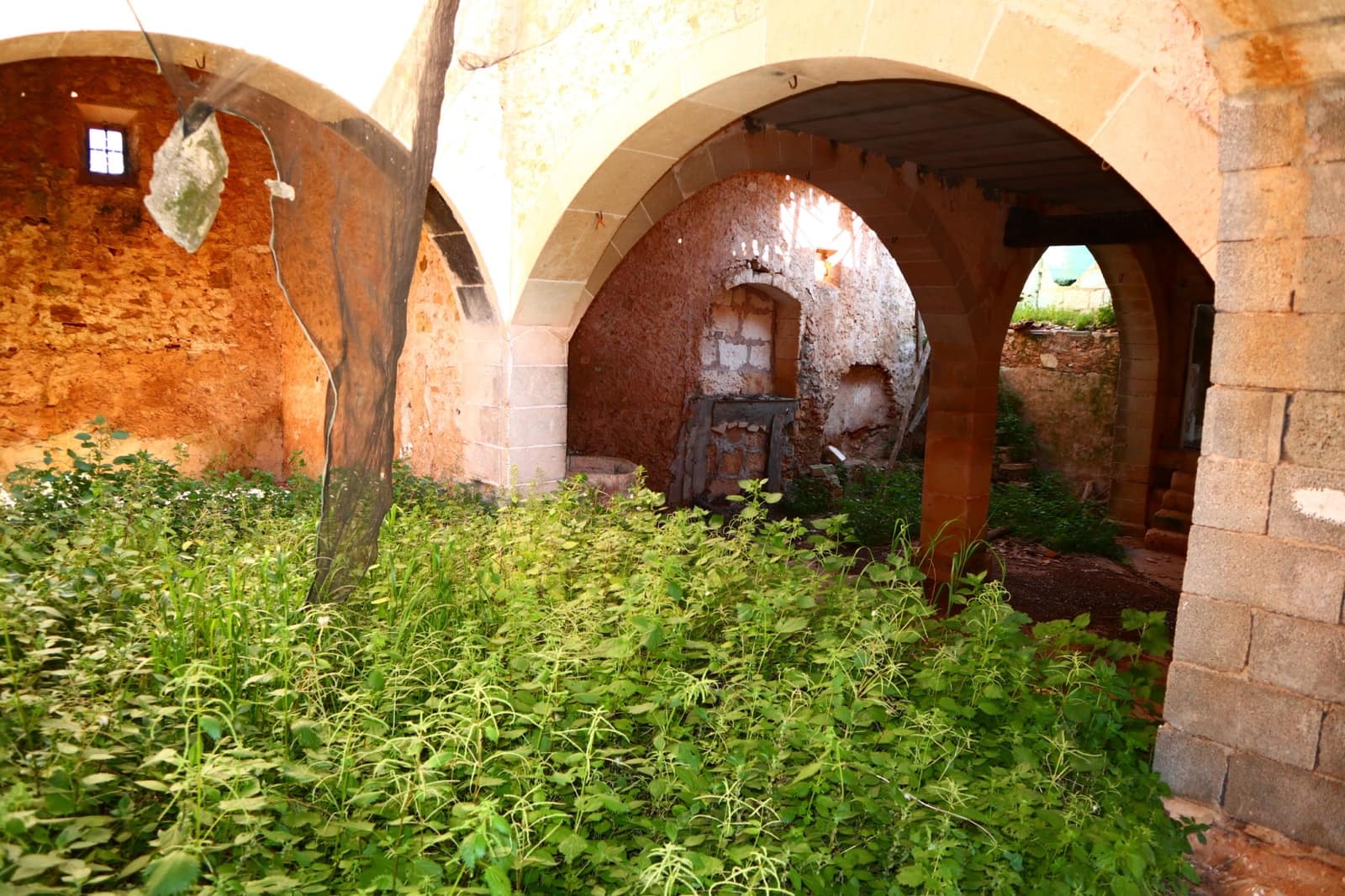 12 soveværelse Finca/Landehus til salg i Felanitx med garage - € 2.650.000 (Ref: 8680707)