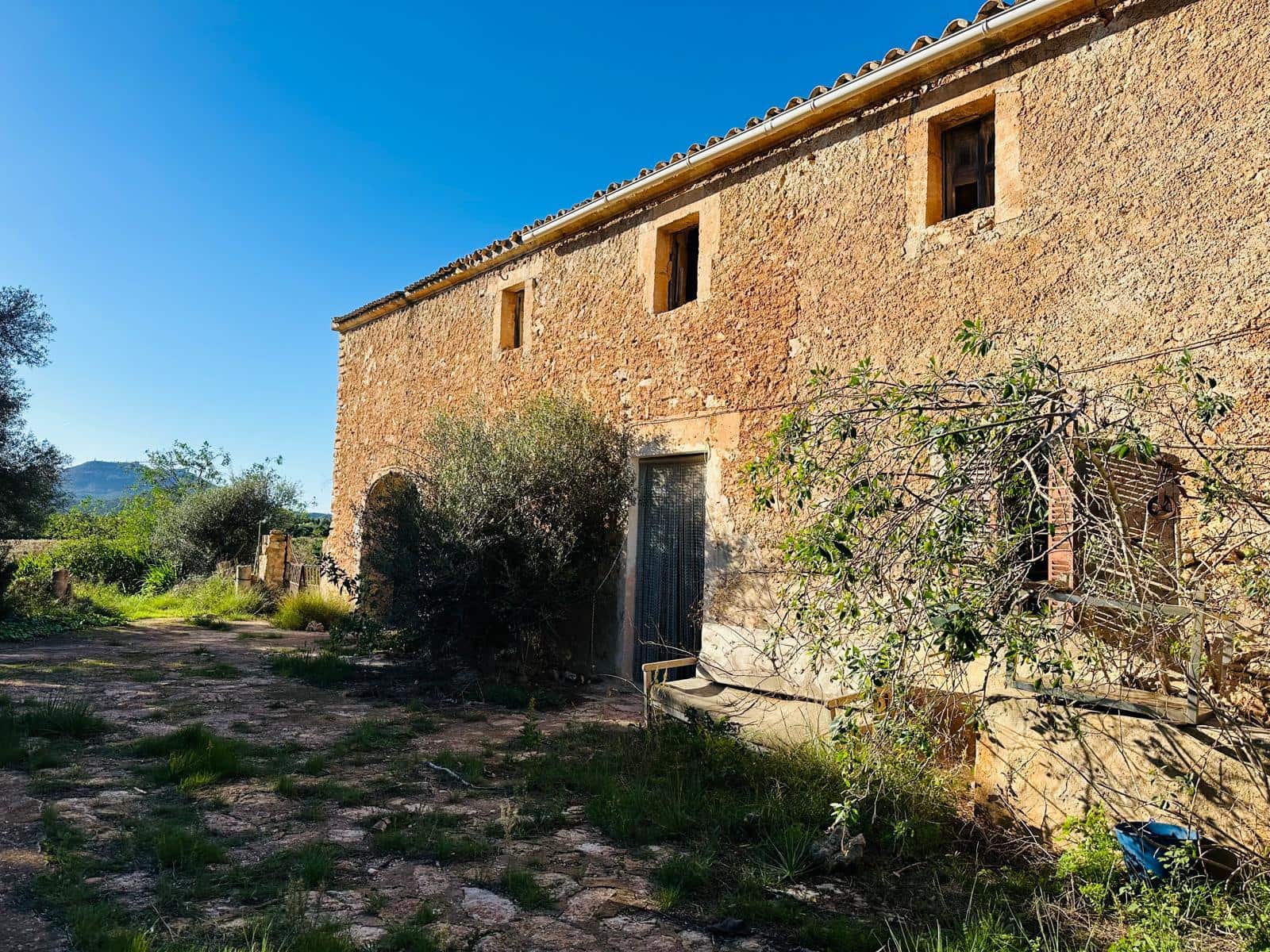 4 soveværelse Finca/Landehus til salg i Espinagar med garage - € 1.100.000 (Ref: 8826153)