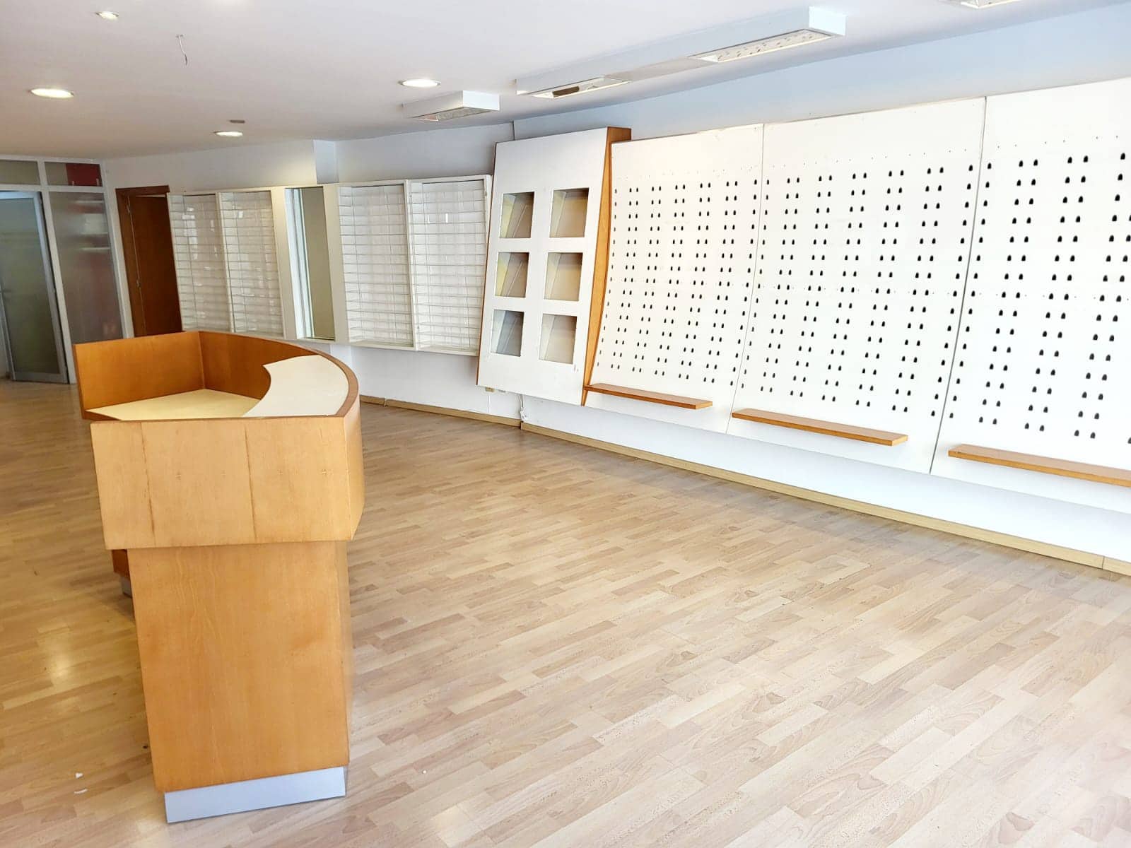 Local Commercial de 2 chambres à louer à Felanitx - 1 200 € (Ref: 8835168)