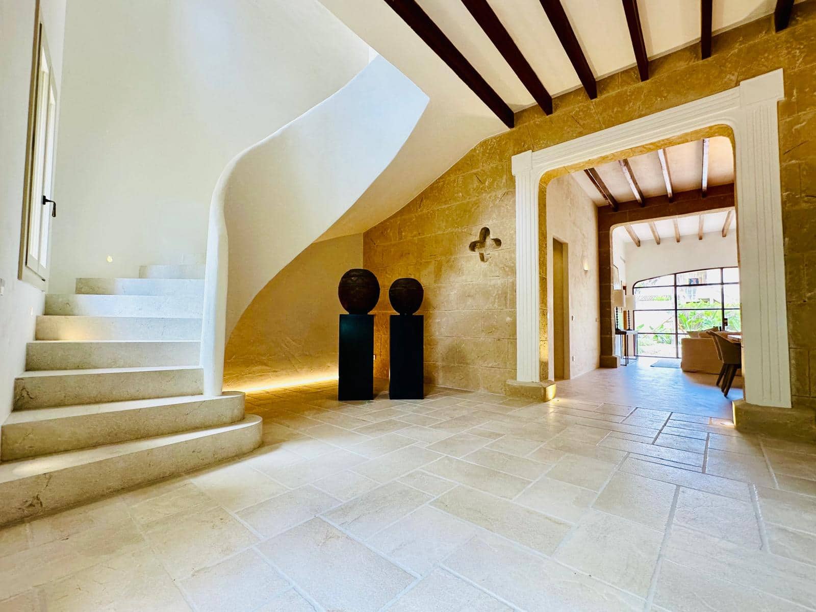 3 bedroom Townhouse for sale in Felanitx with pool - € 1,580,000 (Ref: 8935854)