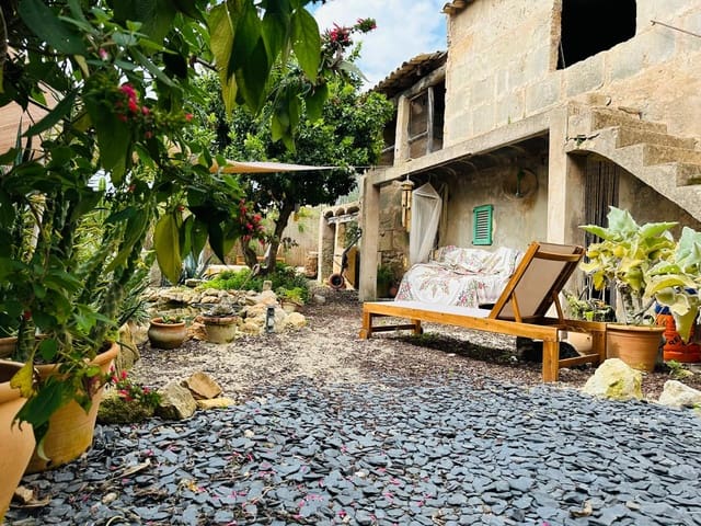 6 soveværelse Byhus til salg i Sant Joan - € 750.000 (Ref: 8953293)