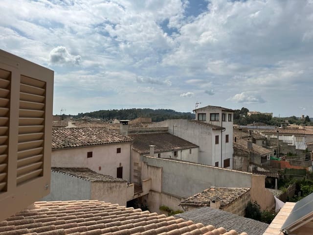 6 soveværelse Byhus til salg i Sant Joan - € 750.000 (Ref: 8953293)