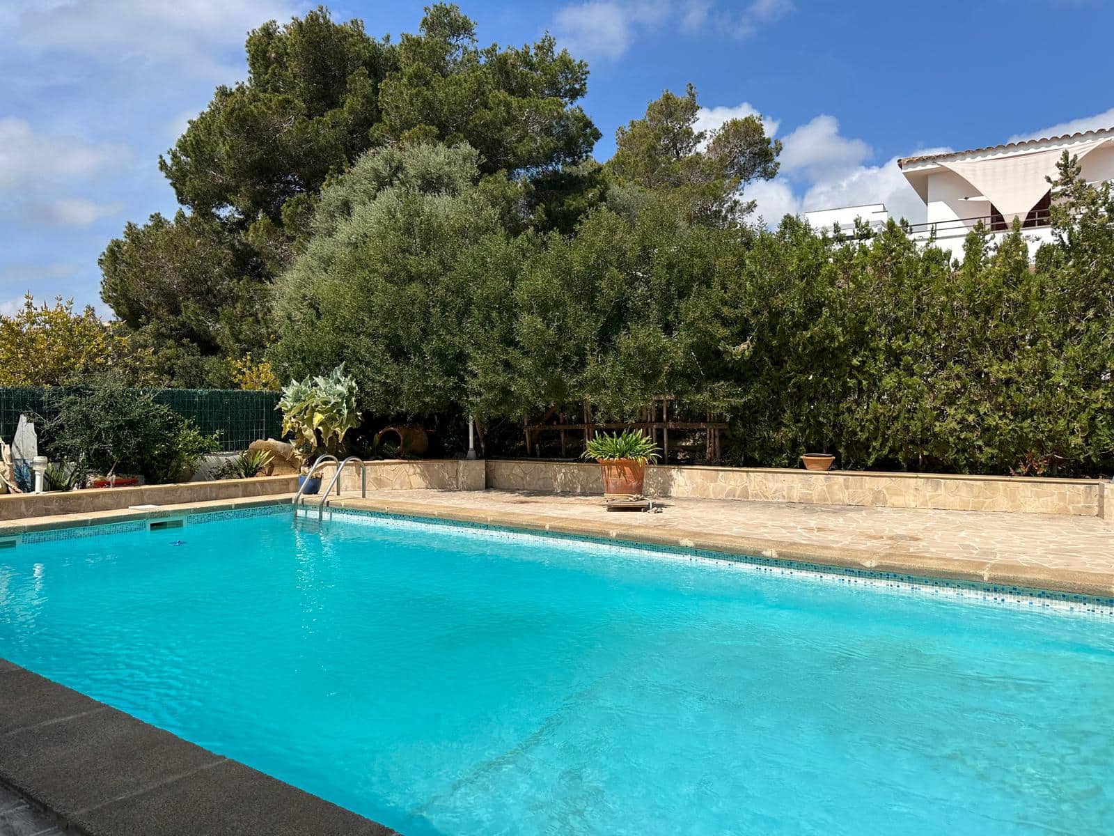 5 soveværelse Semi-Rækkehus til salg i Portocolom med swimmingpool garage - € 895.000 (Ref: 8953403)