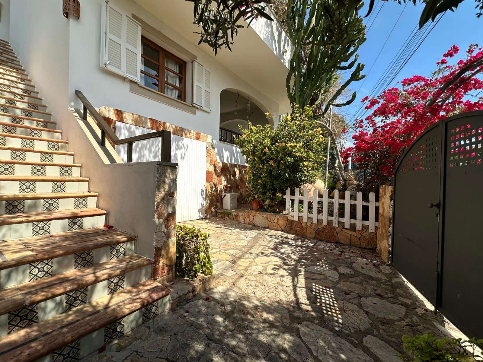 5 soveværelse Semi-Rækkehus til salg i Portocolom med swimmingpool garage - € 895.000 (Ref: 8953403)