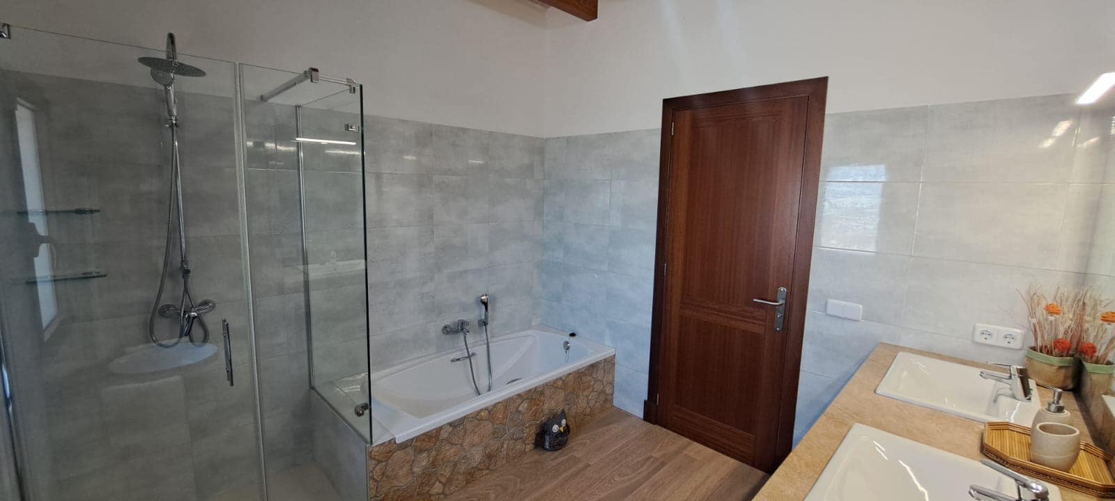 5 bedroom Finca/Country House for rent in Campos with pool garage - € 4,300 (Ref: 8986552)