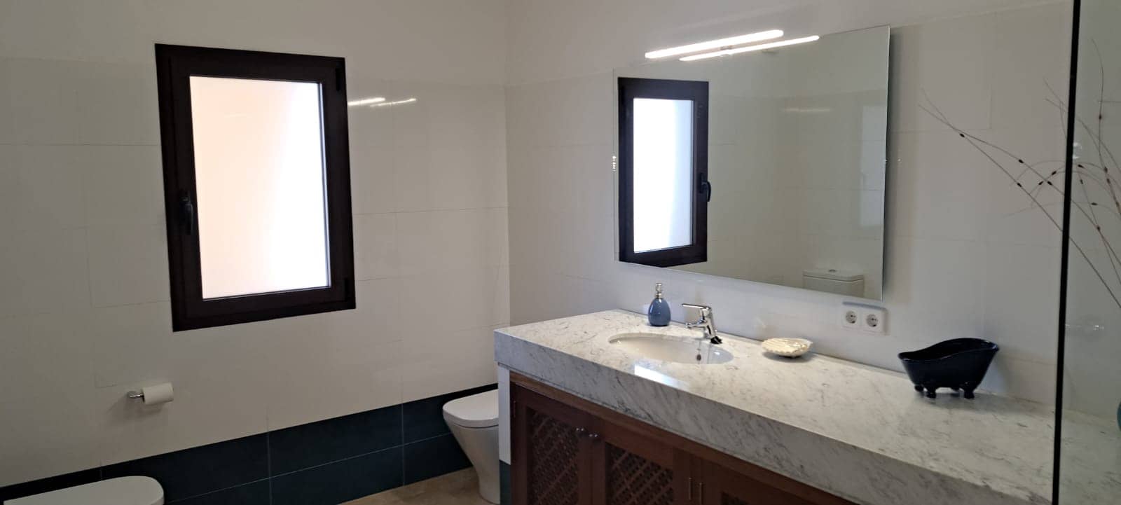 5 bedroom Finca/Country House for rent in Campos with pool garage - € 4,300 (Ref: 8986552)