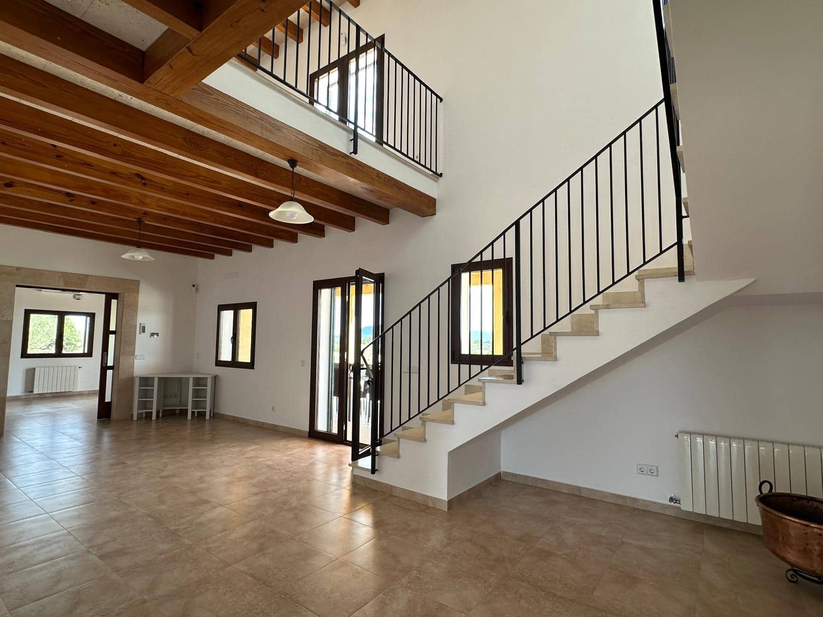 5 bedroom Finca/Country House for rent in Campos with pool garage - € 4,300 (Ref: 8986552)