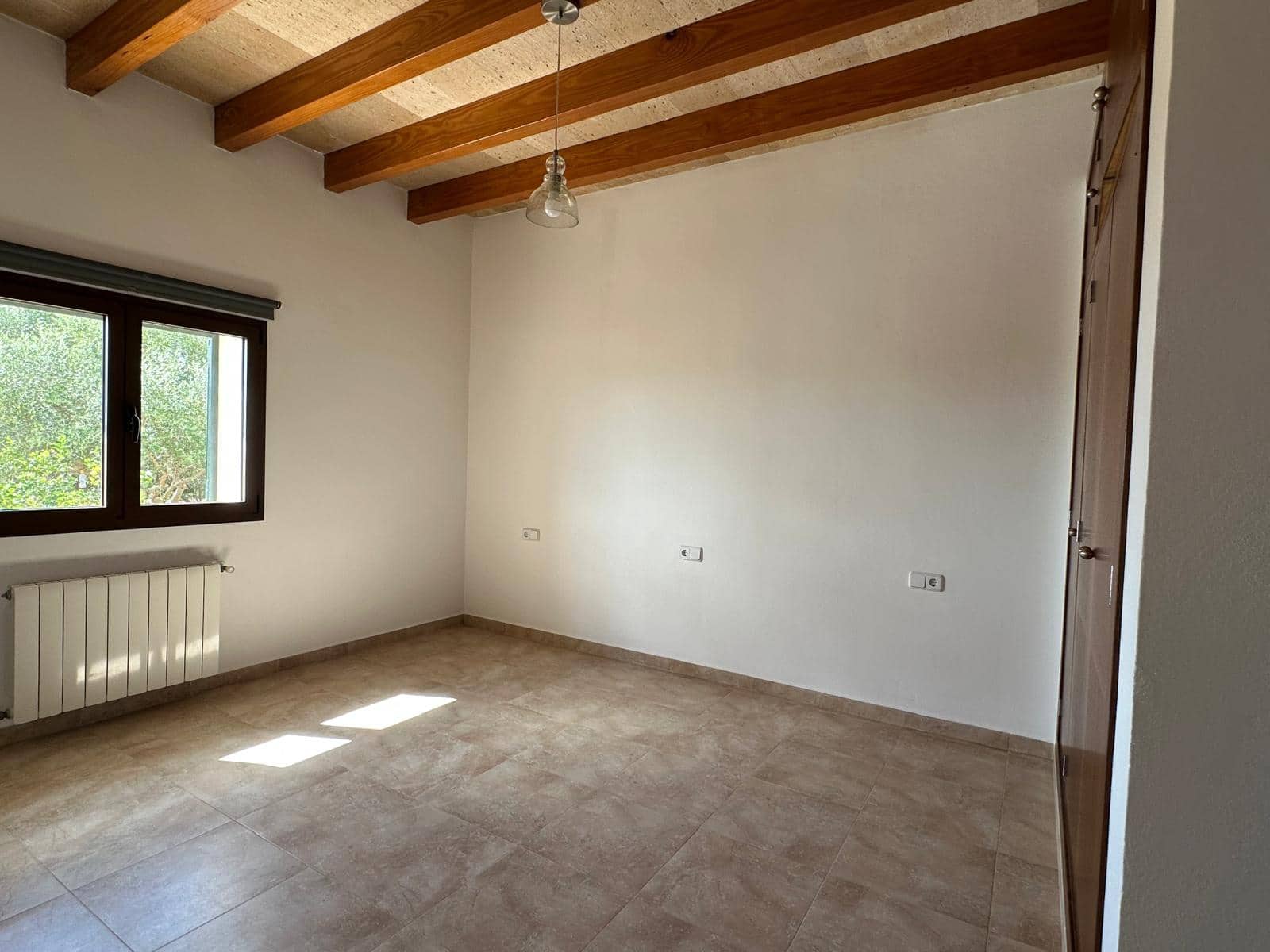 5 bedroom Finca/Country House for rent in Campos with pool garage - € 4,300 (Ref: 8986552)