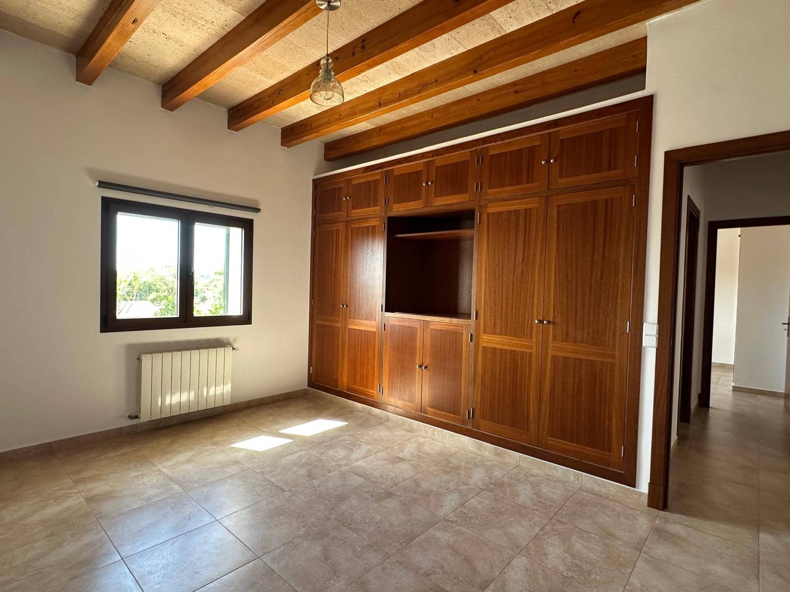 5 bedroom Finca/Country House for rent in Campos with pool garage - € 4,300 (Ref: 8986552)