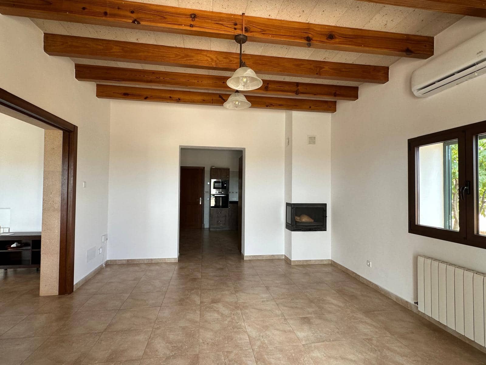 5 bedroom Finca/Country House for rent in Campos with pool garage - € 4,300 (Ref: 8986552)