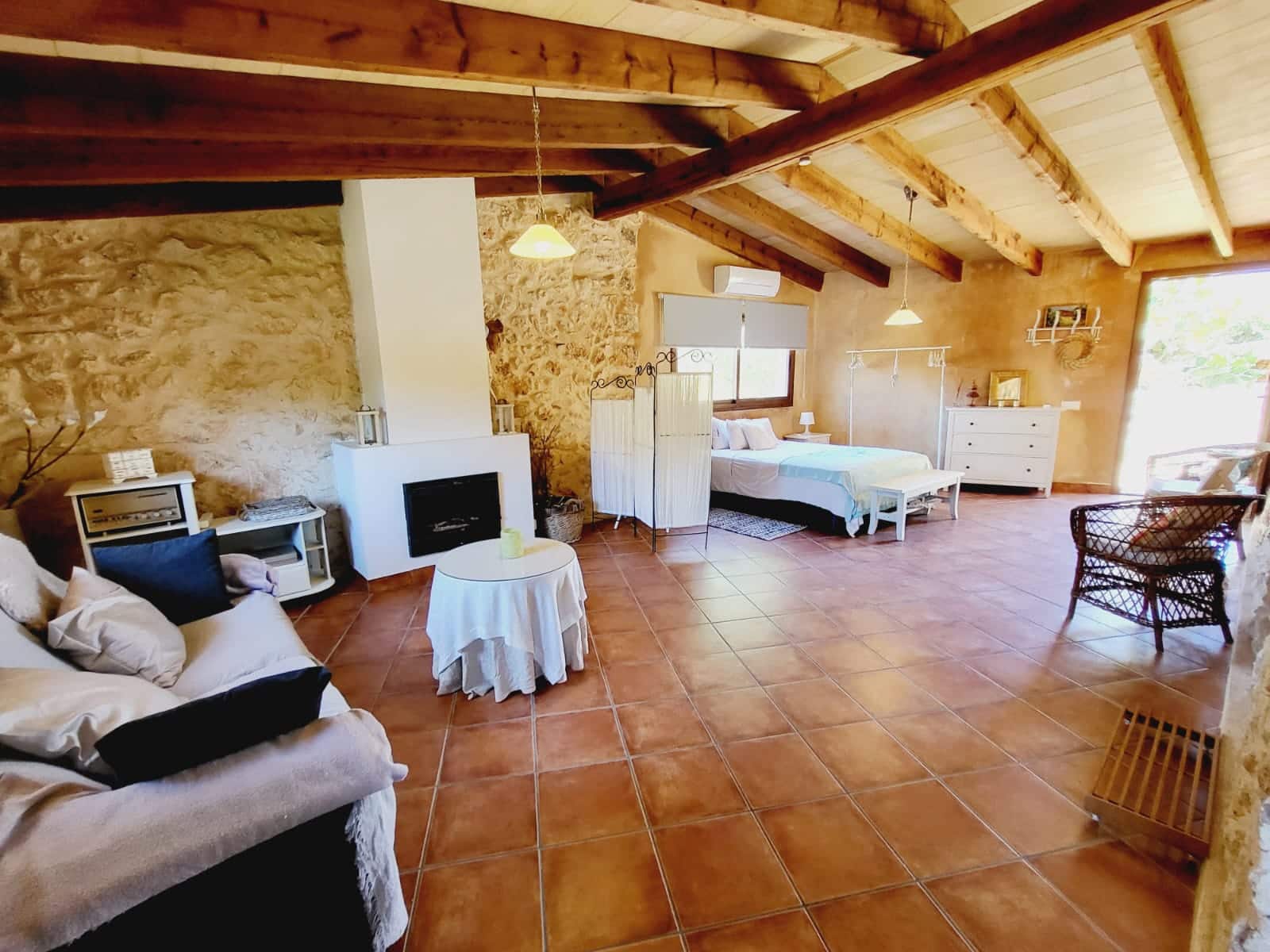 5 soveværelse Finca/Landehus til leje i Felanitx med swimmingpool garage - € 2.500 (Ref: 9003779)