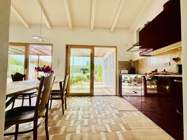 6 soveværelse Byhus til leje i Ses Salines med swimmingpool - € 4.000 (Ref: 9076933)