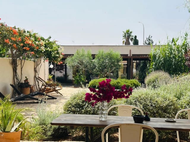 6 soveværelse Byhus til leje i Ses Salines med swimmingpool - € 4.000 (Ref: 9076933)