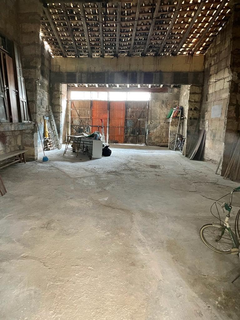 Garage à louer à Felanitx - 1 000 € (Ref: 9110916)