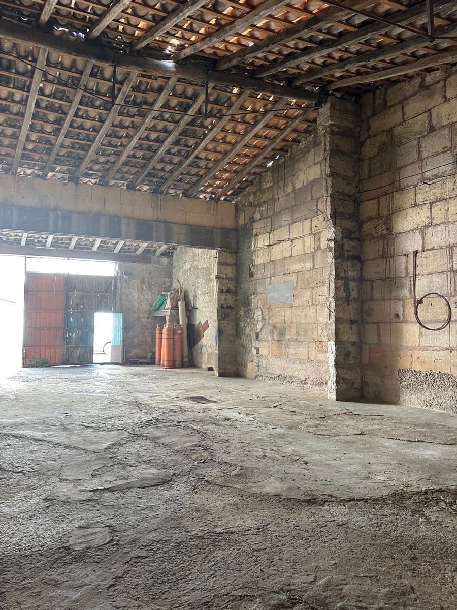 Garage à louer à Felanitx - 1 000 € (Ref: 9110916)