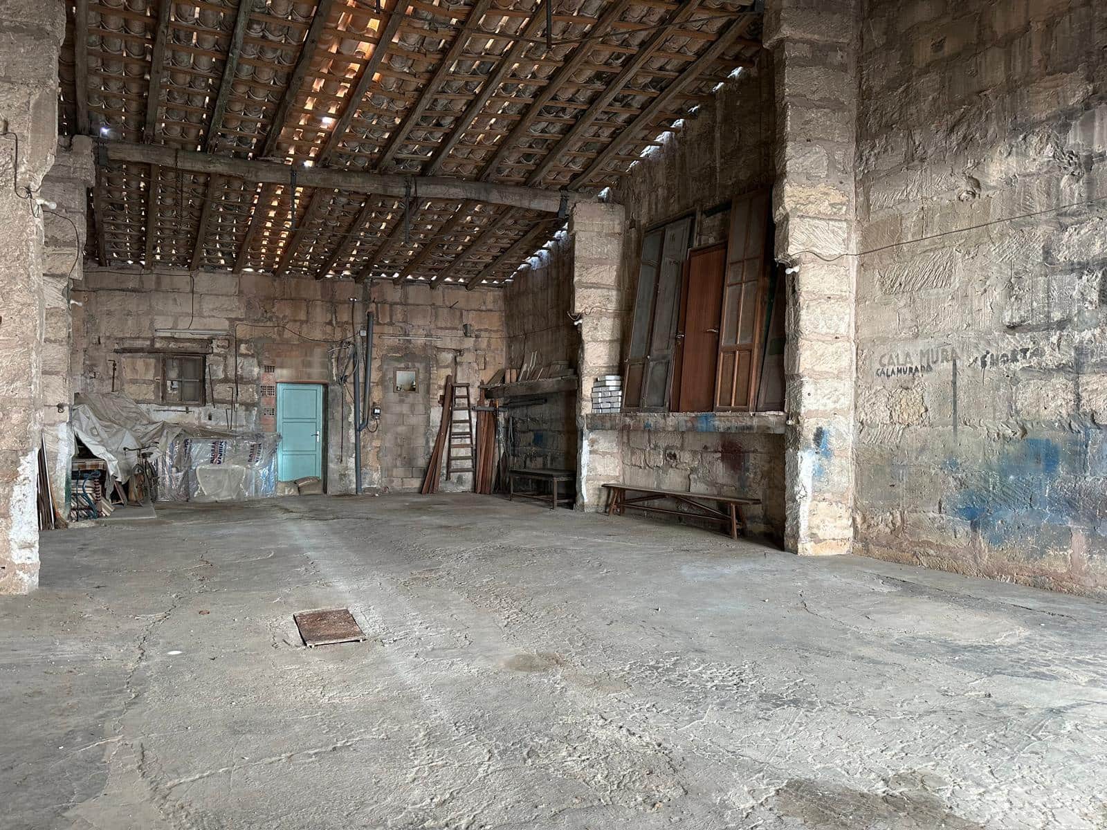 Garage à louer à Felanitx - 1 000 € (Ref: 9110916)