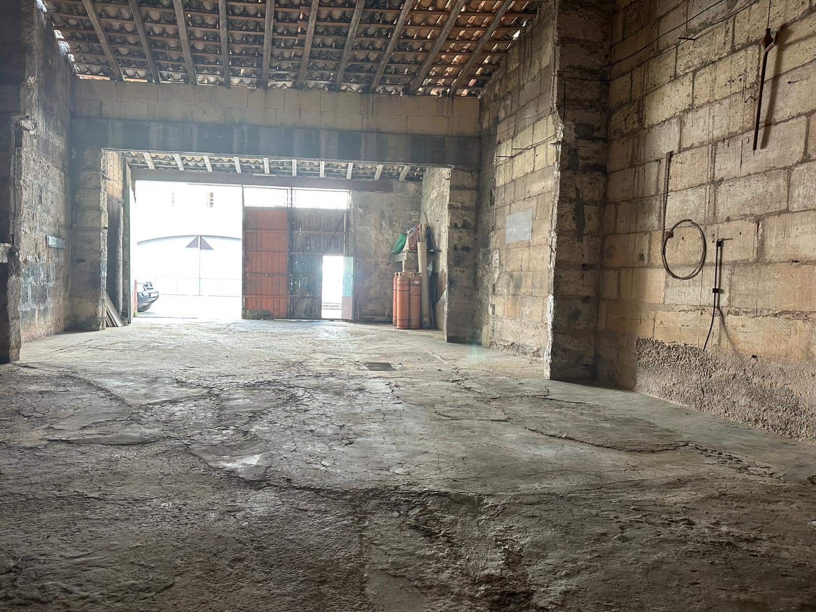 Garage à louer à Felanitx - 1 000 € (Ref: 9110916)