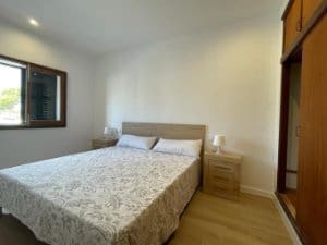 4 bedroom Semi-detached Villa for rent in Portocolom - € 1,300 (Ref: 9175411)