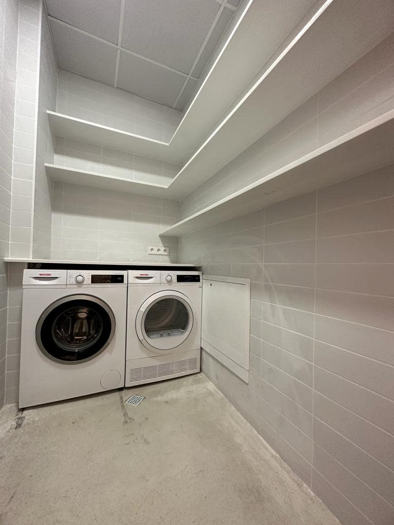 Appartement de 3 chambres à louer à Felanitx avec piscine - 1 500 € (Ref: 9181320)