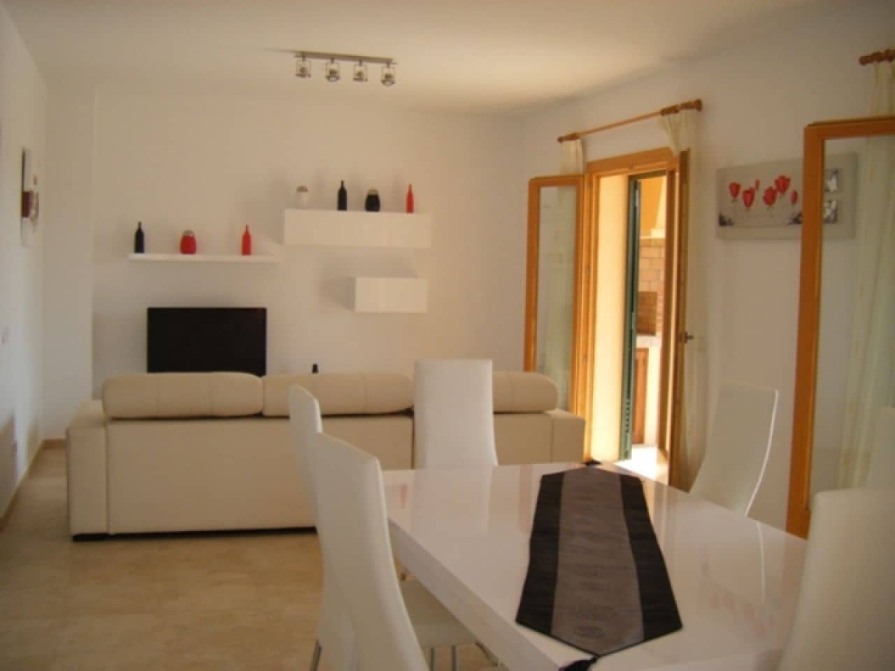 3 soveværelse Semi-Rækkehus til leje i Portocolom med swimmingpool - € 2.100 (Ref: 9201719)