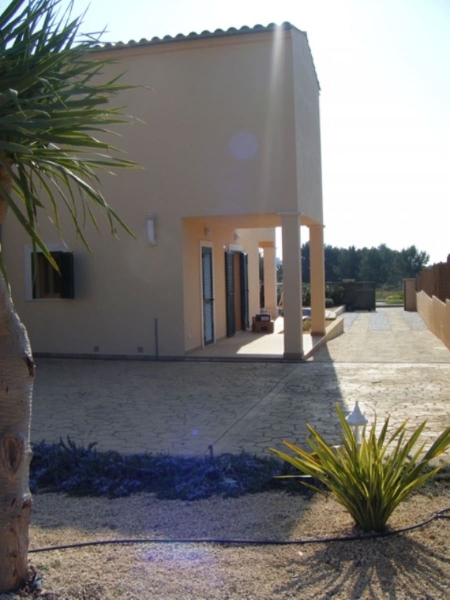 3 soveværelse Semi-Rækkehus til leje i Portocolom med swimmingpool - € 2.100 (Ref: 9201719)