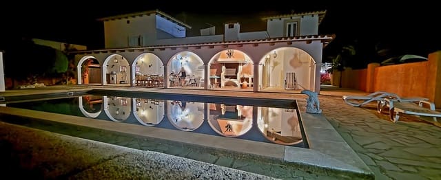 6 soverom Villa til salgs i Santanyí med svømmebasseng garasje - € 1 470 000 (Ref: 9221549)