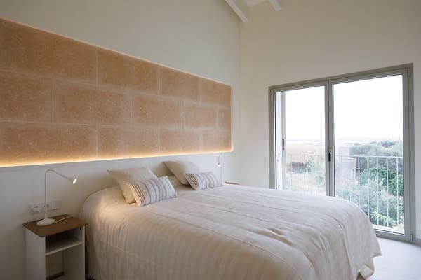 2 bedroom Townhouse for rent in Ses Salines - € 2,200 (Ref: 9253891)