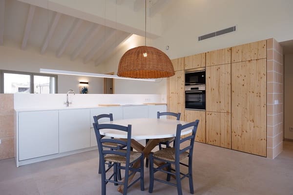 2 bedroom Townhouse for rent in Ses Salines - € 2,200 (Ref: 9253891)