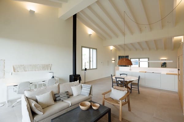 2 bedroom Townhouse for rent in Ses Salines - € 2,200 (Ref: 9253891)