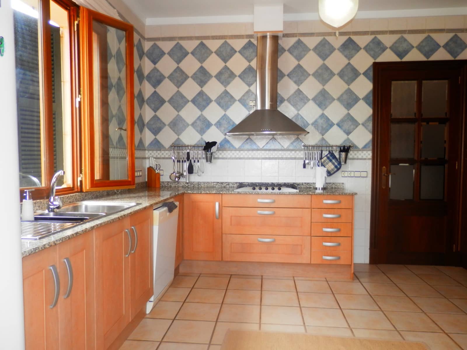 4 bedroom Villa for rent in Manacor with pool garage - € 5,000 (Ref: 9288362)