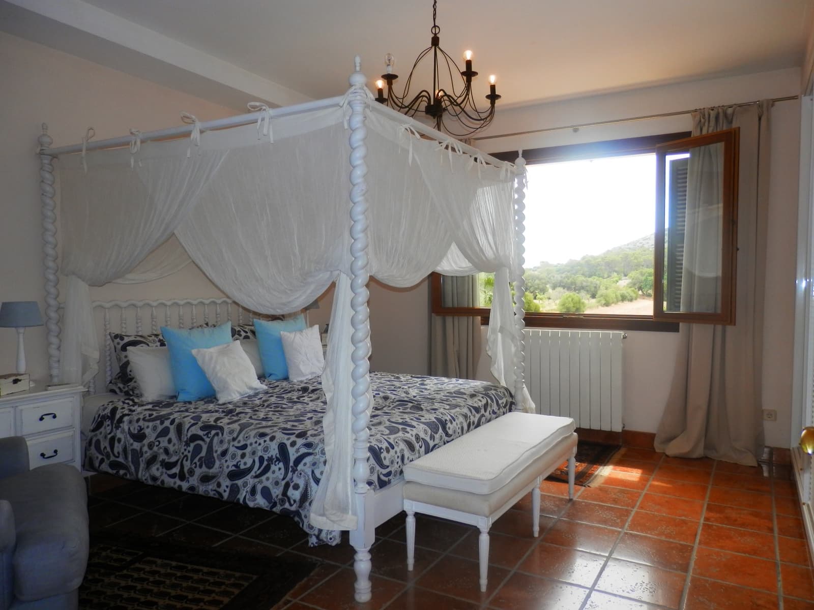 4 bedroom Villa for rent in Manacor with pool garage - € 5,000 (Ref: 9288362)