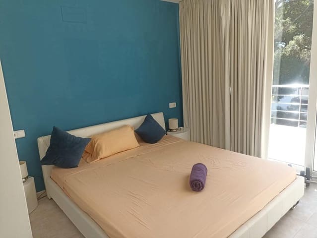 3 bedroom Beach Apartment for rent in Portocolom, Felanitx with garage - € 2,000 (Ref: 9311644)