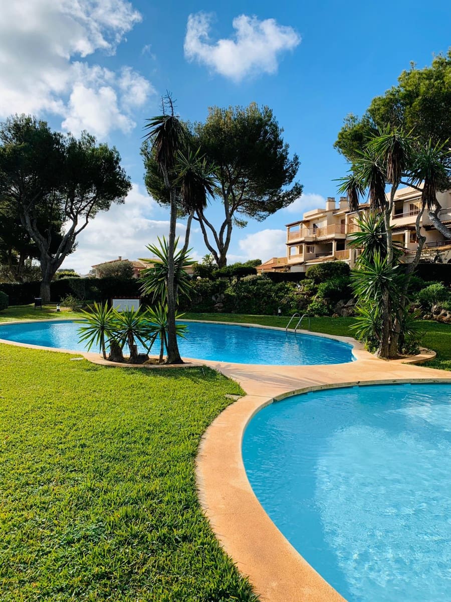 2 sovrum Strandlägenhet att hyra i Portocolom med pool garage - 1 100 € (Ref: 9427589)