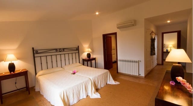 2 camera da letto Finca/Casa di Campagna da affittare in Manacor con piscina garage - 1.700 € (Rif: 9562181)