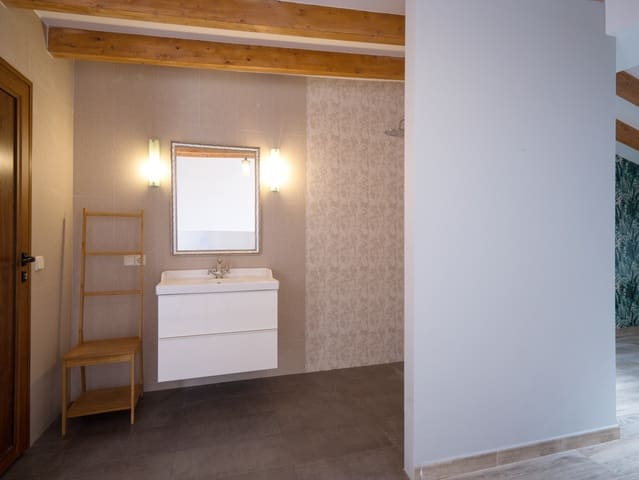 4 makuuhuone Omakotitalo myytävänä paikassa Felanitx mukana uima-altaan - 660 000 € (Ref: 9575022)