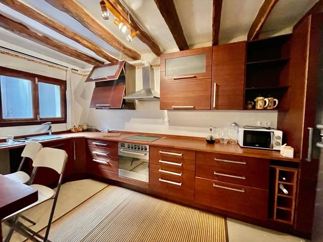 5 bedroom Townhouse for rent in Felanitx with garage - € 2,000 (Ref: 9579994)