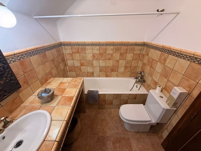 1 slaapkamer Appartement te huur in Felanitx met zwembad - € 1.500 (Ref: 9635006)