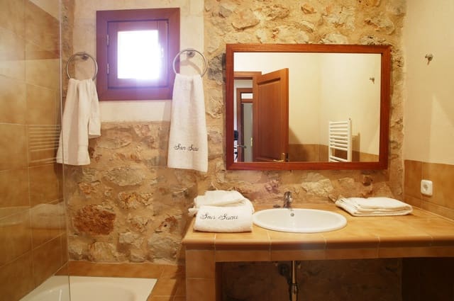 2 bedroom Apartment for rent in Porto Cristo Novo, Manacor with pool garage - € 1,800 (Ref: 9699318)