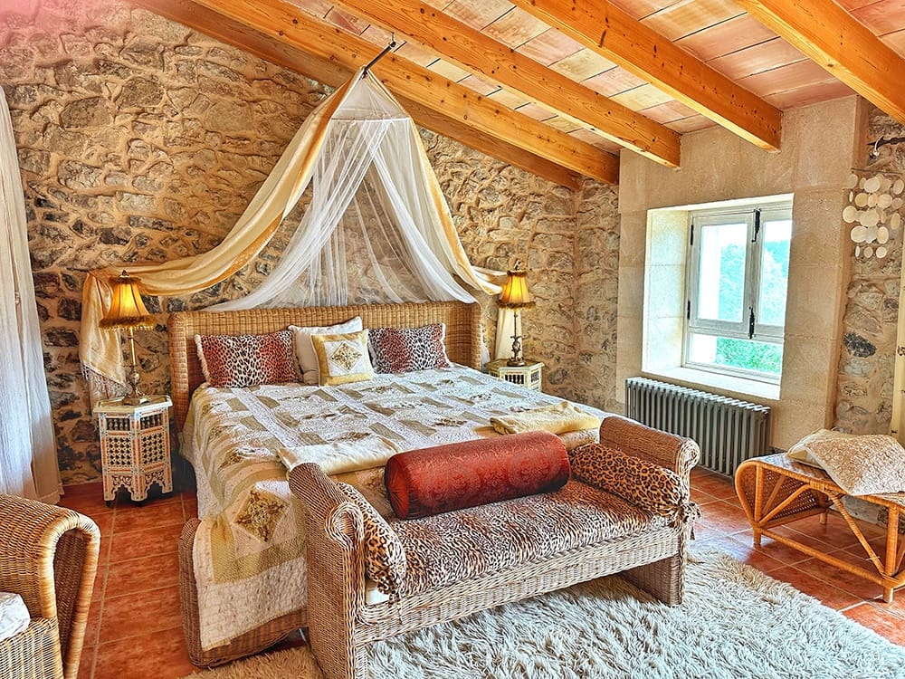 14 bedroom Finca/Country House for sale in Petra with pool garage - € 6,600,000 (Ref: 9713389)