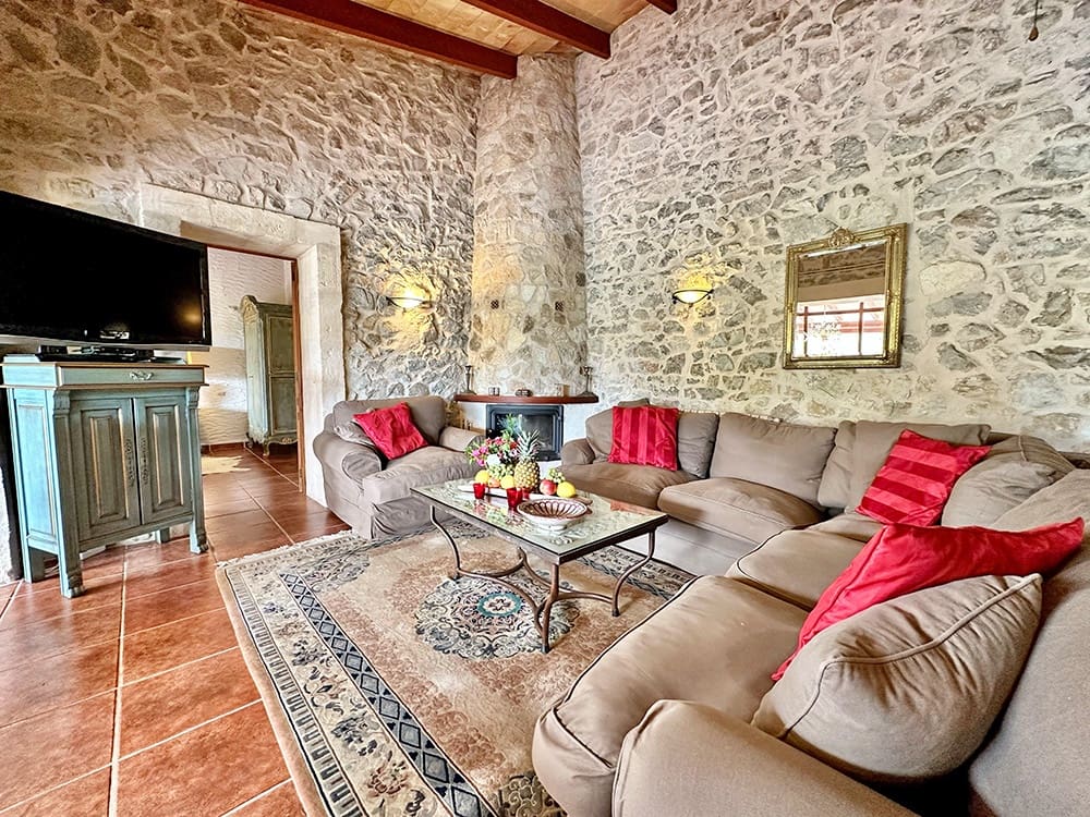 14 bedroom Finca/Country House for sale in Petra with pool garage - € 6,600,000 (Ref: 9713389)