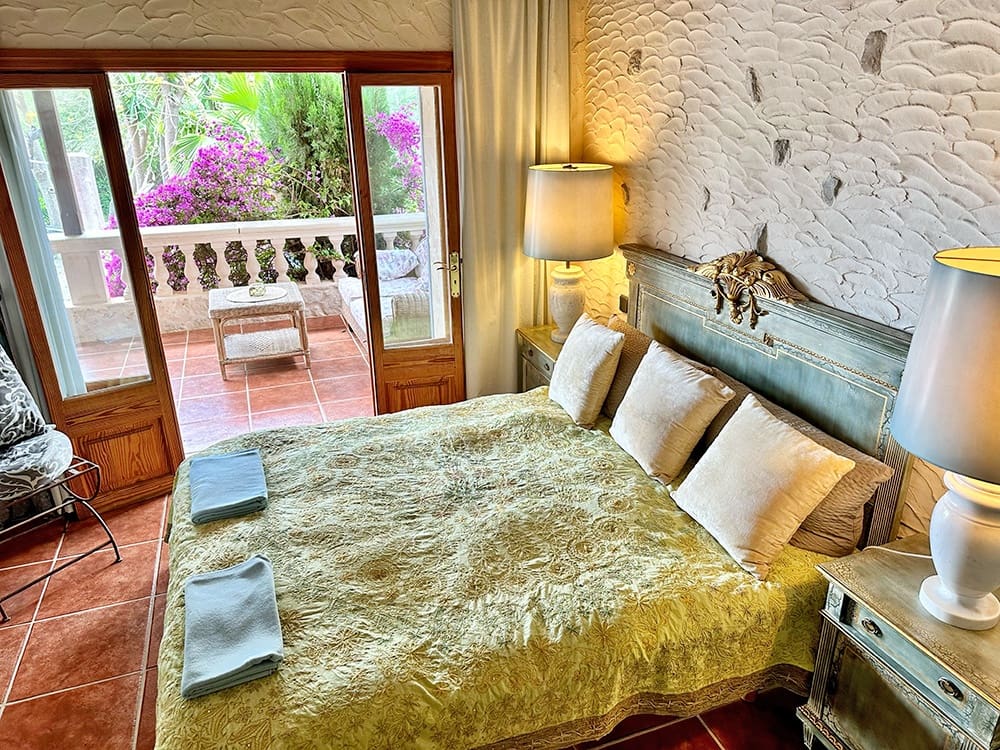 14 bedroom Finca/Country House for sale in Petra with pool garage - € 6,600,000 (Ref: 9713389)